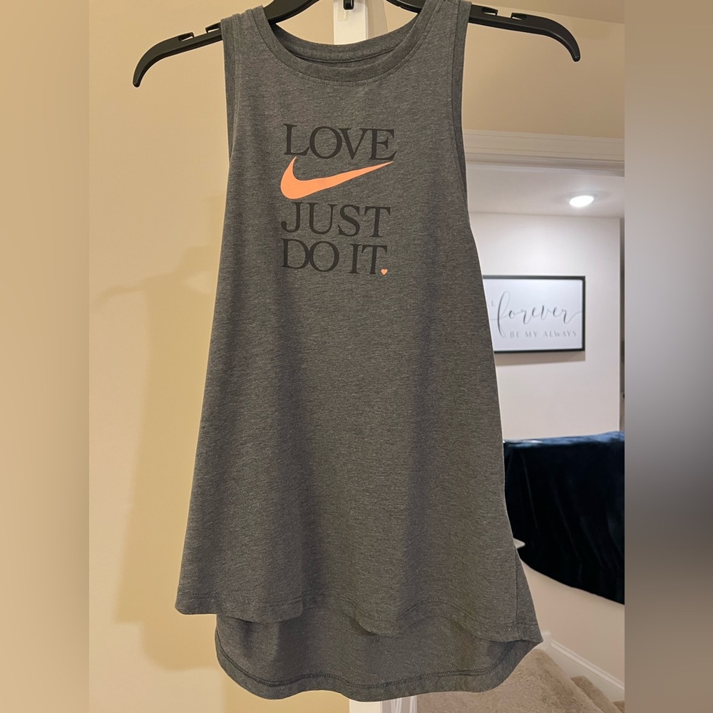 Nike workout tank